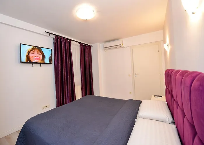 Adam And Eve Luxury - Shabbat Friendly