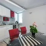 Adam And Eve Luxury - Shabbat Friendly * ブカレスト