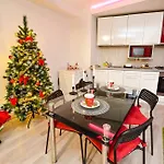 Adam And Eve Luxury - Shabbat Friendly