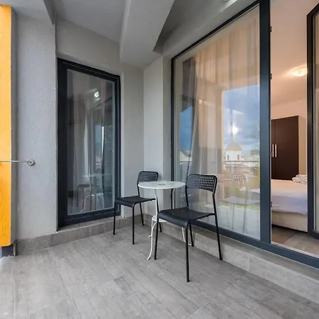 Adam And Eve Luxury - Shabbat Friendly Apartment Bucharest