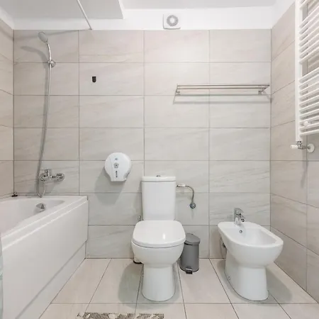 Adam And Eve Luxury - Shabbat Friendly Бухарест