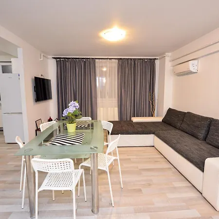 Adam And Eve Luxury - Shabbat Friendly