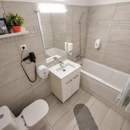 Adam And Eve Luxury - Shabbat Friendly