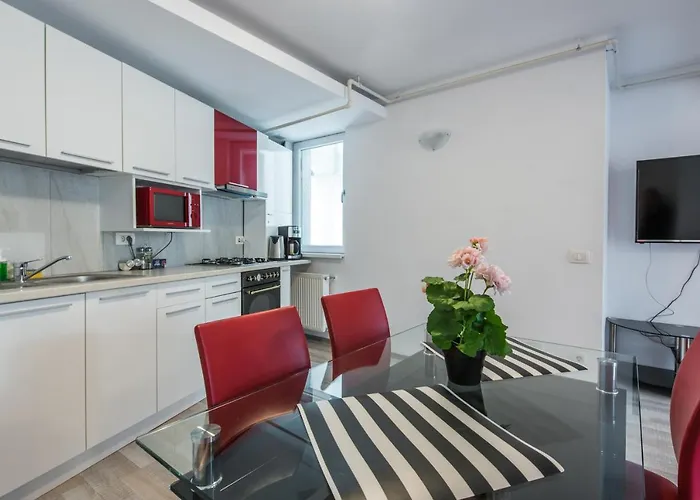 Adam And Eve Luxury - Shabbat Friendly * Bucureşti