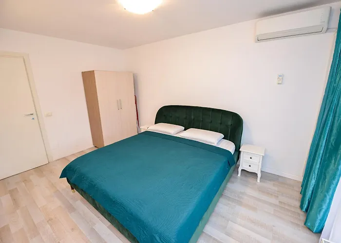 Adam And Eve Luxury - Shabbat Friendly