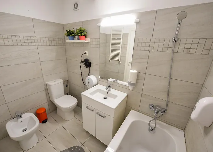 Adam And Eve Luxury - Shabbat Friendly Bükreş